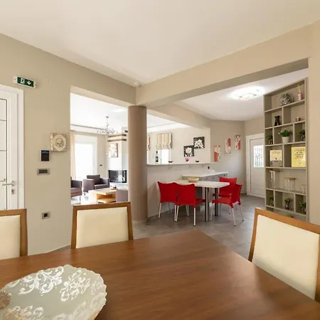 Tselepis At Willa Lakíthra